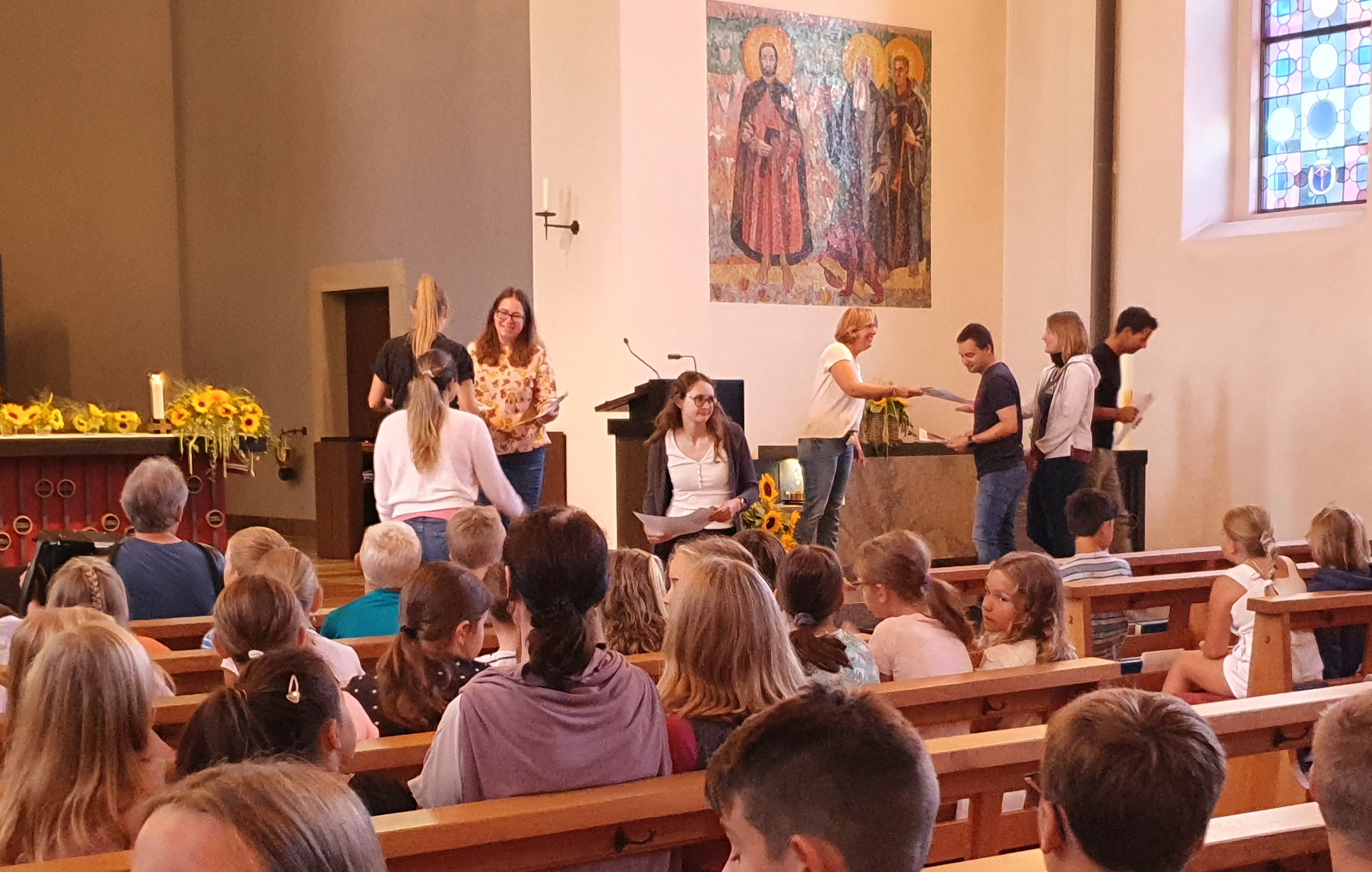 Schulanfangsfeier 2022 in der Kirche Niederwil
